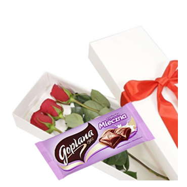 Caja con 03 Rosas ms Chocolate de Leche  90 Grs