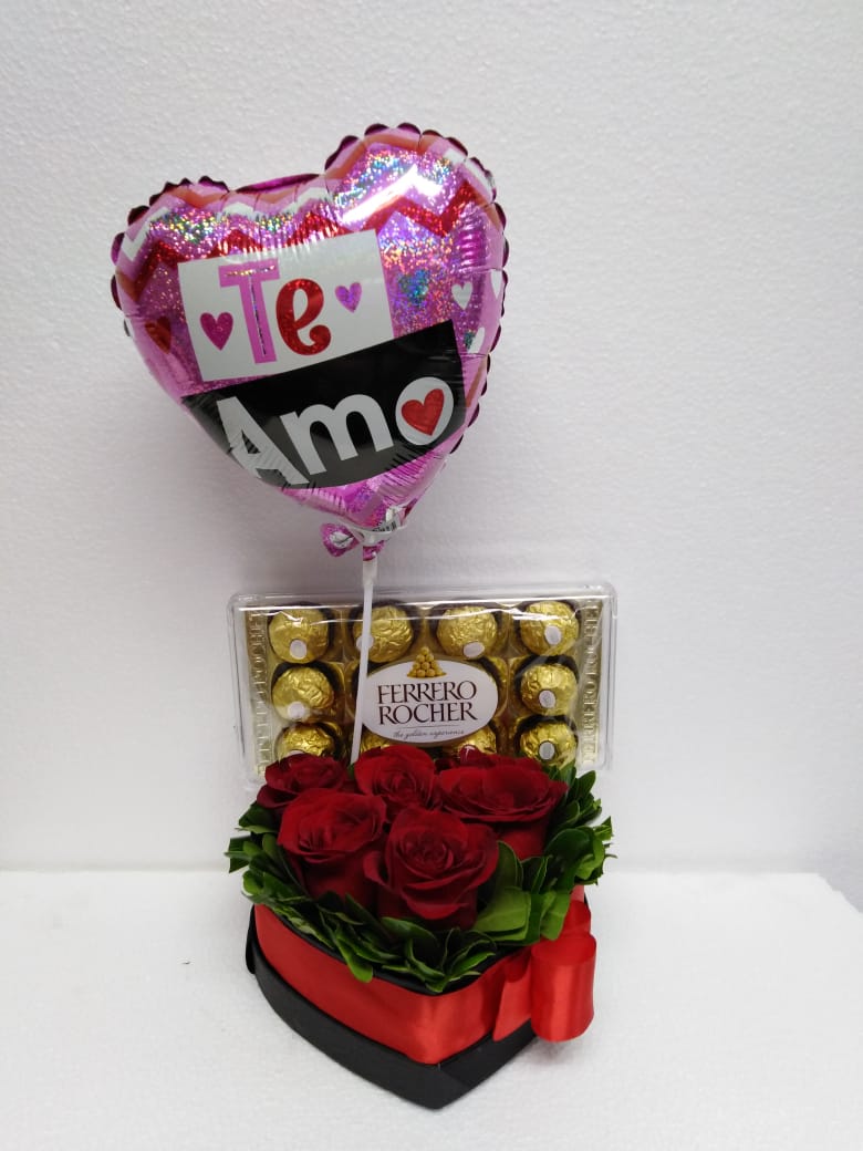 Caja corazón con 6 Rosas más Bombones Ferrero Rocher de 150 Grs y Globito -  